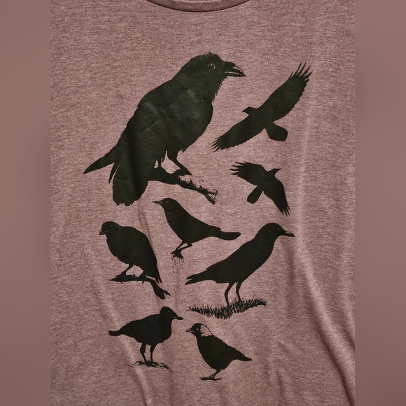 Purple crow print T-shirt - women's size large - EUC - Picture 2 of 4